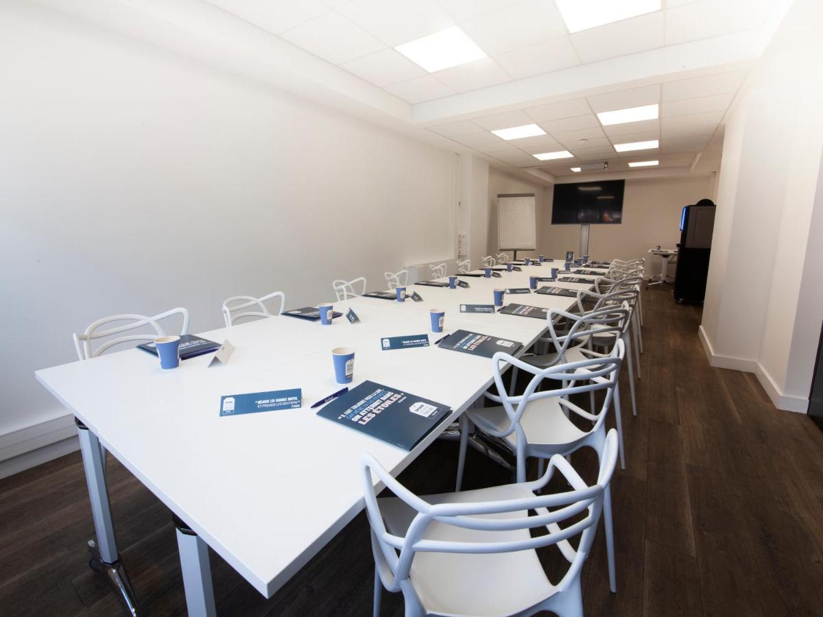Kyriad Hotel Clermont Ferrand Centre Екстериор снимка