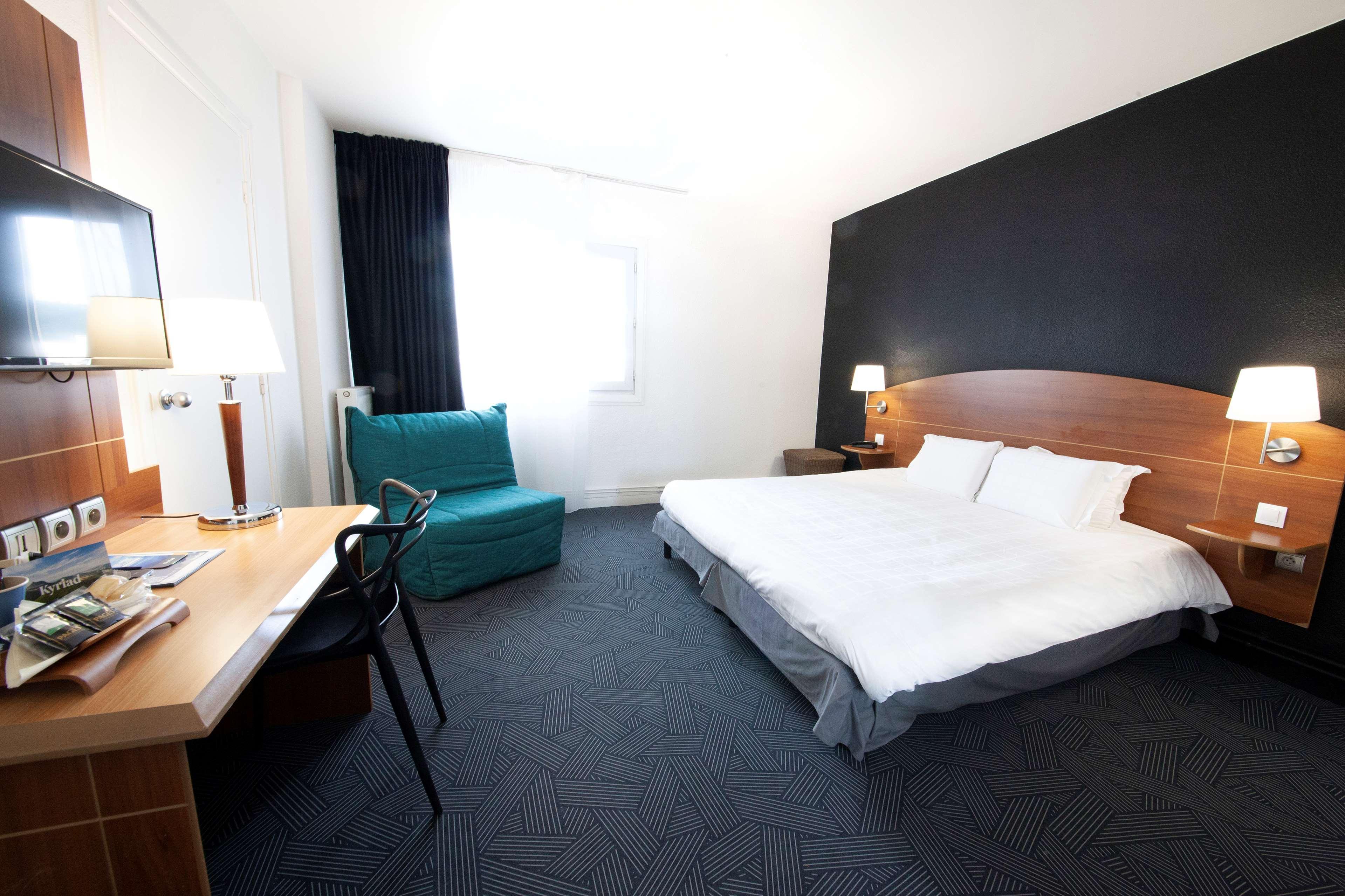 Kyriad Hotel Clermont Ferrand Centre Екстериор снимка