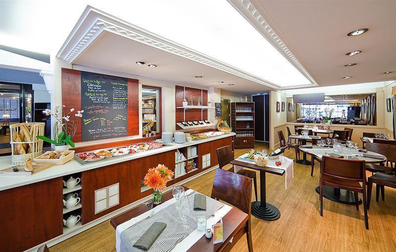 Kyriad Hotel Clermont Ferrand Centre Екстериор снимка